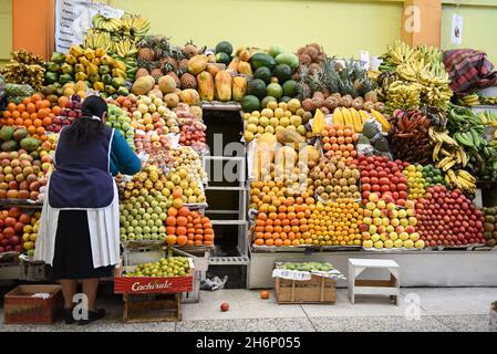 ÉQUATEUR, LA VILLE DE QUITO, MARCHÉ DANS LE QUARTIER HISTORIQUE Banque D'Images