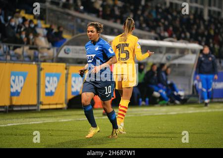 Hoffenheim, Allemagne.17 novembre 2021.Dietmar- Hopp- Stadium, HOFFENHE Gia Corley ( 10 Hoffenheim ) pendant le match de Championsleague de la femme de l'UEFA entre TSG 1899 Hoffenheim et le FC Barcelone au Dietmar- Hopp-Stadium à Hoffenheim.UEFA Femme Championsleague Julia Kneissl/SPP crédit: SPP Sport Press photo./Alamy Live News Banque D'Images