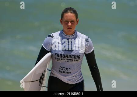 Saquarema, Brésil.17 novembre 2021.RJ - Saquarema - 11/17/2021 - SAQUAREMA SURF FESTIVAL - Isabelle Nalu surfer pendant le Saquarema Surf Festival, tenu en mémoire de l'éternel surfeur Leo Neves, aura lieu jusqu'au 21 novembre, une étape validée par les hommes Quiksilver Pro QS et Roxy Pro QS 3000 Femme,Sur la plage d'Itauna, Saquarema, Rio de Janeiro ce mercredi(17).Photo: Thiago Ribeiro/AGIF/Sipa USA crédit: SIPA USA/Alay Live News Banque D'Images