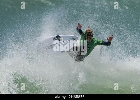 Saquarema, Brésil.17 novembre 2021.RJ - Saquarema - 11/17/2021 - SAQUAREMA SURF FESTIVAL - Surfers pendant le Saquarema Surf Festival, tenu en mémoire de l'éternel surfeur Leo Neves, aura lieu jusqu'au 21 novembre, une étape validée par les hommes Quiksilver Pro QS et Roxy Pro QS 3000 Femme, sur la plage d'Itauna, Saquarema,Rio de Janeiro ce mercredi(17).Photo: Thiago Ribeiro/AGIF/Sipa USA crédit: SIPA USA/Alay Live News Banque D'Images