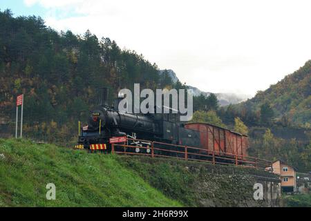 Train partisan au Musée bataille pour les blessés sur la rivière Neretva (Jablanica, Bosnie-Herzégovine) Banque D'Images