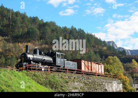 Train partisan au Musée bataille pour les blessés sur la rivière Neretva (Jablanica, Bosnie-Herzégovine) Banque D'Images