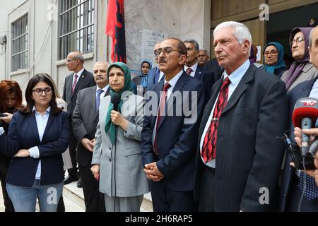 Durres, Albanie.10 novembre 2021.Mehri Haji Nejad, ancien prisonnier politique et l'un des requérants de l'affaire Hamid Nouri Trial.Zand a été arrêté en 1981 et a passé 11 ans en prison pour avoir soutenu le MEK.Son frère, Reza Zand, a été exécuté pendant le massacre de 1988.Plusieurs membres du PMOI/MEK (Organisation des Mojahedin du peuple d'Iran), y compris d'anciens prisonniers politiques et des survivants du massacre de 1988acre iranien, ont été interviewés par les médias et ont parlé des exécutions de plus de 30,000 prisonniers politiques et du rôle des responsables/agents du régime.(Image crédit: © Siavosh Hos Banque D'Images