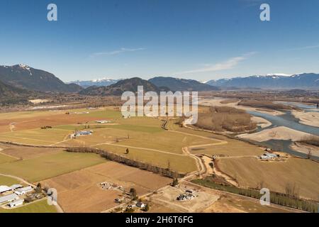 Terres agricoles dans la vallée inférieure du Fraser, dans la ville de Chilliwack, Colombie-Britannique, Canada. Banque D'Images