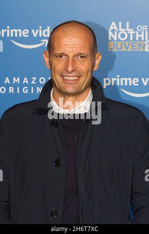 Turin, Italie.17 novembre 2021.L'entraîneur de Juventus Massimiliano Allegri est invité à la présentation de "tout ou rien: Juventus".Juventus football Club et Amazon Prime Video ont présenté "All or Nothing: Juventus", une série de documentaires sportifs produits et distribués par Amazon qui documente les clubs sportifs dans les coulisses.“All or Nothing: Juventus” a été filmé pendant la saison de football 2020-2021 et sera diffusé à partir du 25 novembre 2021. Banque D'Images