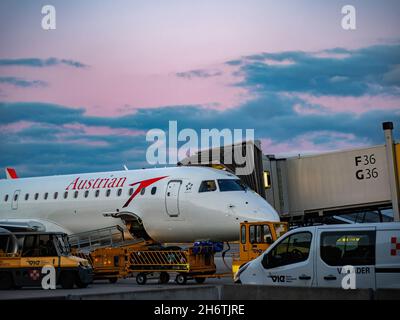 Vienne, Autriche.5 novembre 2021.Un avion aérien autrichien à l'aéroport de Vienne.(Credit image: © Igor Golovniov/SOPA Images via ZUMA Press Wire) Banque D'Images