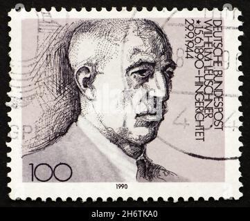 ALLEMAGNE - VERS 1976 : un timbre imprimé en Allemagne montre Wilhelm Leuschner, homme politique qui s'est opposé au troisième Reich et a exécuté 1944, vers 1976 Banque D'Images