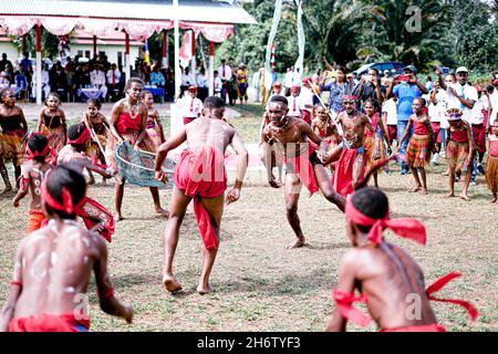 Danse traditionnelle de Papouasie Banque D'Images