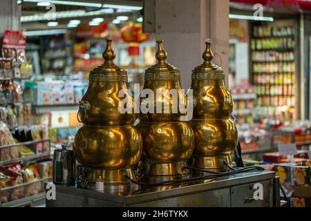 Grande gourde de gazon, magasin vendant des tisanes chinoises à Singapour Banque D'Images