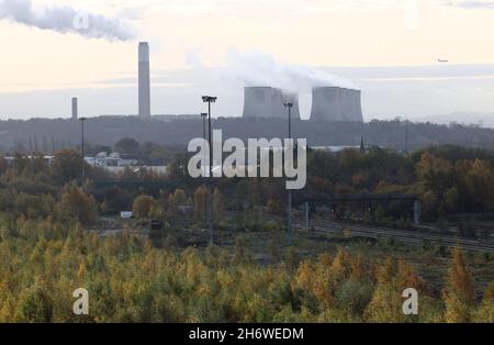 Toton, Nottinghamshire, Royaume-Uni.18 novembre 2021.Une vue générale de Totons Sidings où le projet de concentrateur HS2 des Midlands de l'est a été supprimé après que le gouvernement ait mis au rebut la branche Leeds de la ligne ferroviaire à grande vitesse HS2.Credit Darren Staples/Alay Live News. Banque D'Images