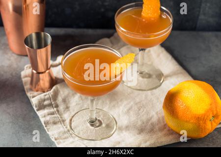 Cocktail de sang et de sable avec orange et Scotch Banque D'Images