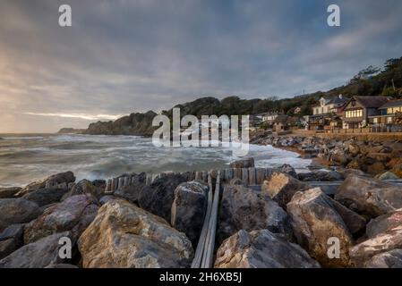steephill cove ventnor isle of wight uk, rivage au coucher du soleil sur steephill cove sur l'île de wight uk, île de wight coastline, île de wight uk. Banque D'Images