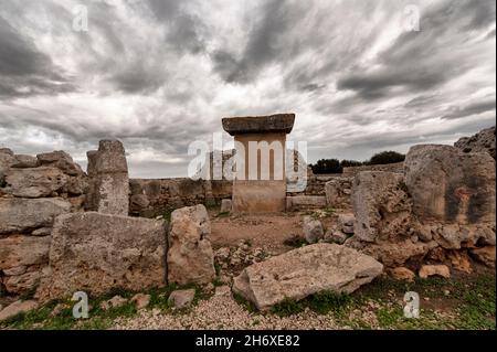 Ruines antiques du site archéologique talayotique de Torre den Galmes à Minorque, Espagne Banque D'Images