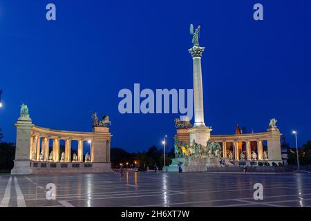 Budapest, Hongrie - place des héros Banque D'Images