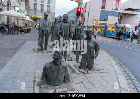 Breslavia, Wroclaw, Pologne - les piétons anonymes Banque D'Images