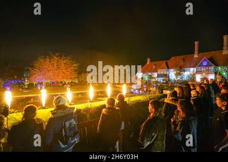 Le « Christmas Glow » s'allume à RHS Garden Wisley, à Woking, dans le Surrey.Date de la photo: Jeudi 18 novembre 2021. Banque D'Images