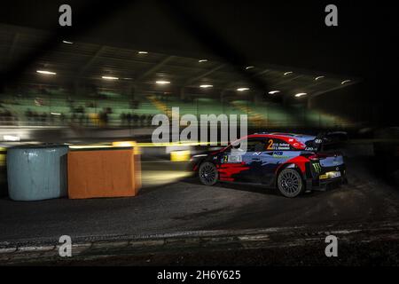 02 Solberg Oliver (swe), Edmondson Elliot (gbr), Hyundai 2C Competition, Hyundai i20 coupe WRC, action pendant le Rallye ACI Monza, 12e tour du WRC 2021 de la FIA, FIA World Rally Championship, du 18 au 21 novembre 2021 à Monza, Italie - photo: Nikos Katikis/DPPI/LiveMedia Banque D'Images