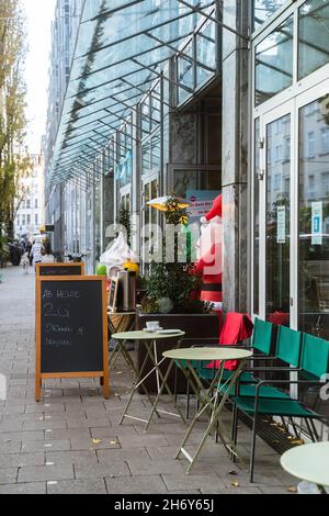 À Munich, en Allemagne., .Les incidences atteignent de nouveaux sommets et dans les restaurants et les bars la règle de 2g est obligatoire à l'intérieur et à l'extérieur depuis novembre 16.(Photo par Alexander Pohl/Sipa USA) crédit: SIPA USA/Alay Live News Banque D'Images