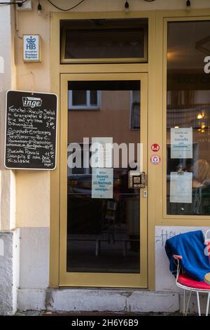 À Munich, en Allemagne., .Les incidences atteignent de nouveaux sommets et dans les restaurants et les bars la règle de 2g est obligatoire à l'intérieur et à l'extérieur depuis novembre 16.(Photo par Alexander Pohl/Sipa USA) crédit: SIPA USA/Alay Live News Banque D'Images