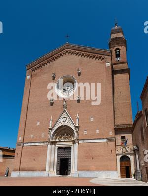 Basilique de San Francesco (XIIIe siècle) dans l'ancienne ville de Sienne.Toscana (Toscane), Italie, Europe Banque D'Images