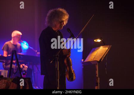 17 novembre 2021, Bologne, Italie: Angelo Branduardi au Théâtre des Célébrations de Bologne avec la visite de ''il Cammino dell'Anima' (Credit image: © Carlo Vergani/Pacific Press via ZUMA Press Wire) Banque D'Images