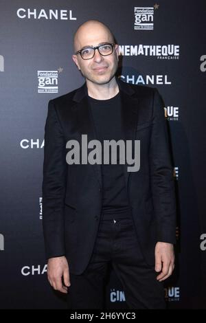 Paris, France.18 novembre 2021.Youssef Nabil assistant à la projection de l'Annee Derniere Une projection de Marienbad comme le film a été restauré à la Cinémathèque française à Paris, France, le 18 novembre 2021.Photo d'Aurore Marechal/ABACAPRESS.COM crédit: Abaca Press/Alay Live News Banque D'Images