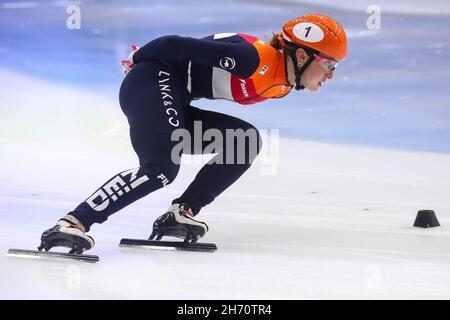 Debrecen, Hongrie.19 novembre 2021.DEBRECEN, HONGRIE - NOVEMBRE 19: Suzanne Schiling des pays-Bas lors de la compétition de patinage de vitesse sur piste courte de la coupe du monde de l'UIP à Foix Arena le 19 novembre 2021 à Debrecen, Hongrie (photo d'Istvan Derencsenyi/Orange Pictures) House of Sports Credit: Orange pics BV/Alay Live News Banque D'Images