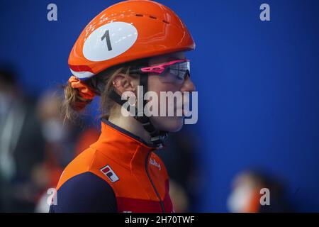 Debrecen, Hongrie.19 novembre 2021.DEBRECEN, HONGRIE - NOVEMBRE 19: Suzanne Schiling des pays-Bas lors de la compétition de patinage de vitesse sur piste courte de la coupe du monde de l'UIP à Foix Arena le 19 novembre 2021 à Debrecen, Hongrie (photo d'Istvan Derencsenyi/Orange Pictures) House of Sports Credit: Orange pics BV/Alay Live News Banque D'Images