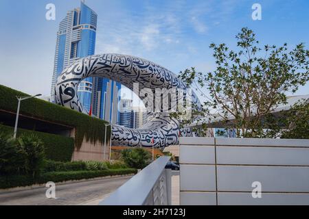 Dubaï, Émirats Arabes Unis 19 février 2021 : le musée du futur Dubaï, bâtiment d'architecture incroyable, Nouvelle attraction de Dubaï Banque D'Images