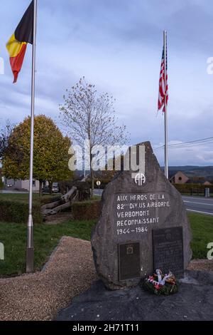 Werbomont, Belgique - 1er novembre 2021 : la sirène britannique QF 25 de l'Ordnance a ensuite été remise en place avec un baril de 105 mm par l'armée belge et luxembourgeoise Banque D'Images