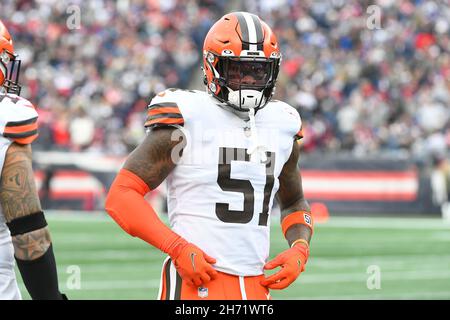 14 novembre 2021 : Cleveland Browns à l'extérieur de linebacker Mack Wilson Sr. (51) sur la touche lors du match de football de la NFL entre les Cleveland Browns et les New England Patriots au stade Gillette, à Foxborough, Massachusetts.Les Patriots battez les Browns 45-7.Eric Canha/CSM Banque D'Images
