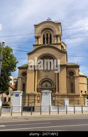 Belgrade, Serbie - 08 septembre 2021 : Église orthodoxe de Saint Alexandre Nevsky à Belgrade, Serbie. Banque D'Images