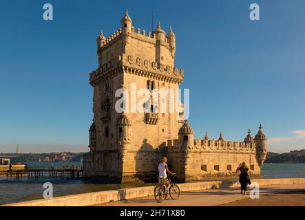 Lisbonne, Portugal.La tour Torre de Belem ou Belem du XVIe siècle.La tour est un exemple important de l'architecture de Manueline et d'un monde de l'UNESCO elle Banque D'Images