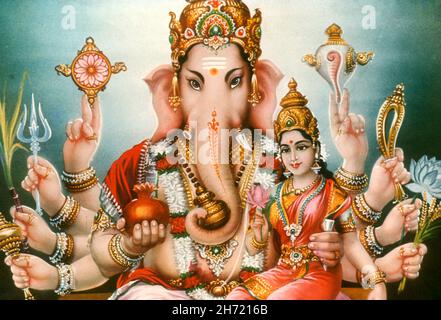 Ganesha, également orthographié Ganesh, également appelé Ganapati, est le dieu hindou à tête d'éléphant des débuts, qui est traditionnellement adoré avant tout e majeur Banque D'Images