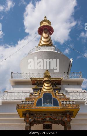 Détail de la stupa de style tibétain du chorten commémoratif national à Thimphu, Bhoutan. Banque D'Images