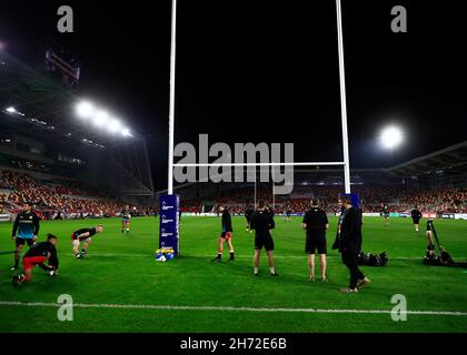 Brentford, Royaume-Uni.19 novembre 2021.19 novembre 2021 ; Brentford Community Stadium, Brentford, Londres, Angleterre ;Coupe Premier Rugby, London Irish versus Saracens ; joueurs de Saracens en pleine phase crédit : Images de sports action plus/Alamy Live News Banque D'Images