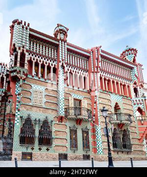 Façade de Casa Vicens à Barcelone.C'est le premier chef-d'œuvre d'Antoni Gaudí.Construit entre 1883 et 1885 comme maison d'été pour la famille Vicens Banque D'Images