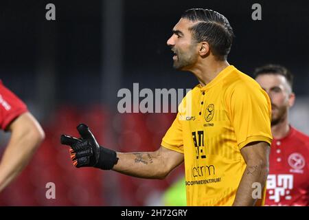 ALMERE, PAYS-BAS - NOVEMBRE 19: Gardien de but Agil Etemadi de Almere City FC pendant le match néerlandais Keuken Kampioen Divisiie entre Almere City FC et MVV Maastricht à Yanmar Stadion le 19 novembre 2021 à Almere, pays-Bas (photo de Patrick Goosen/Orange Pictures) crédit: Orange pics BV/Alay Live News Banque D'Images