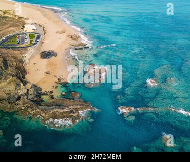 Vue panoramique aérienne de Porto Santo au Portugal avec vue sur la mer et la plage Banque D'Images