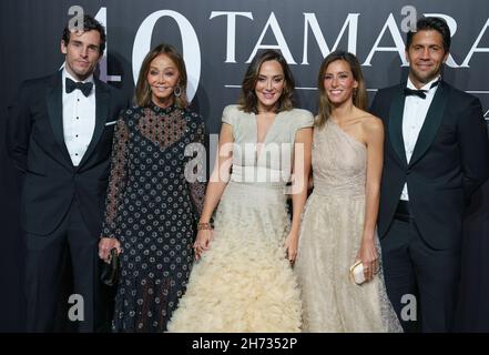 Madrid, Espagne.19 novembre 2021.Tamara Falco, Iñigo Onieva, Isabel Preysler, Ana Boyer et Fernando Verdasco participent à la 40e fête d'anniversaire de Tamara Falco qui a eu lieu au Palais Santoña.Crédit : SOPA Images Limited/Alamy Live News Banque D'Images