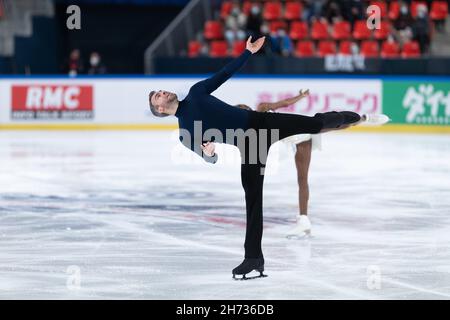 Grenoble, France.19 novembre 2021.Vanessa James et Eric Radford, du Canada, participent au programme de deux courts du Grand Prix de patinage artistique de l'UIP - internationaux de France à Patinoire Polesud à Grenoble, France, le 19 novembre 2021. Crédit : Kathleen Michel/Alamy Live News Banque D'Images