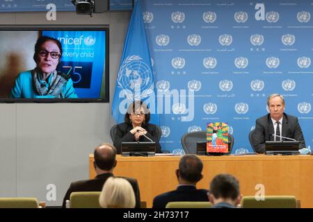Nations Unies.19 novembre 2021.Henrietta Fore, Directrice exécutive du Fonds des Nations Unies pour l'enfance, s'est jointe à pratiquement une conférence de presse à l'occasion du lancement d'un rapport intitulé ONU femmes relever le défi au Siège de l'ONU.Midi exposé du porte-parole du Secrétaire général les invités en personne étaient l'ambassadeur de l'UE auprès de l'ONU Olof Skoog et le directeur exécutif de l'ONU femmes SIMA Sami Bahous, auxquels se sont joints pratiquement la Directrice exécutive du Fonds des Nations Unies pour l'enfance (UNICEF) Henrietta Fore et l'Administrateur du Programme des Nations Unies pour le développement (PNUD) Achim Steiner.(Crédit Imag crédit: ZUMA Press, I Banque D'Images