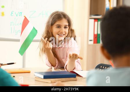 Élèves qui suivent des cours à l'école de langue Banque D'Images