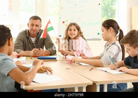 Élèves qui suivent des cours à l'école de langue Banque D'Images