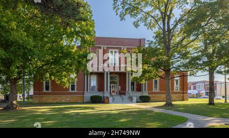 Newton, Illinois, États-Unis - 28 septembre 2021 : le palais de justice historique du comté de Jasper Banque D'Images