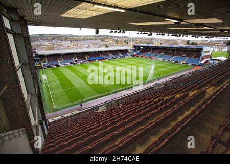 Burnley, Royaume-Uni.20 novembre 2021.Vue générale de Turf Moor lors du match de la Premier League entre Burnley et Crystal Palace à Turf Moor, Burnley, Angleterre, le 20 novembre 2021.Photo de Mike Morese.Utilisation éditoriale uniquement, licence requise pour une utilisation commerciale.Aucune utilisation dans les Paris, les jeux ou les publications d'un seul club/ligue/joueur.Crédit : UK Sports pics Ltd/Alay Live News Banque D'Images