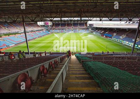 Burnley, Royaume-Uni.20 novembre 2021.Vue générale de Turf Moor lors du match de la Premier League entre Burnley et Crystal Palace à Turf Moor, Burnley, Angleterre, le 20 novembre 2021.Photo de Mike Morese.Utilisation éditoriale uniquement, licence requise pour une utilisation commerciale.Aucune utilisation dans les Paris, les jeux ou les publications d'un seul club/ligue/joueur.Crédit : UK Sports pics Ltd/Alay Live News Banque D'Images