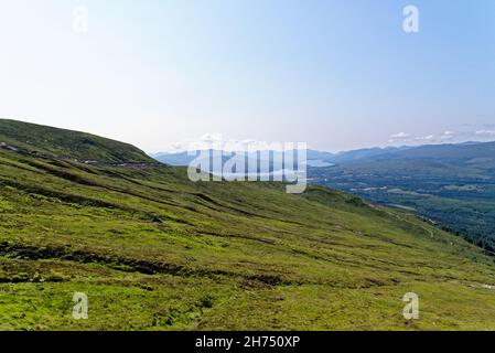 Vues sur le Loch Linnhe, le Loch Eil et le fort William depuis Ben Nevis (la plus haute montagne du Royaume-Uni, Ben Nevis se trouve à 1,345 mètres Banque D'Images