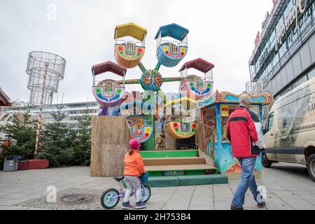 Berlin, Allemagne.20 novembre 2021.Les marchés de Noël sont généralement autorisés à avoir lieu malgré Corona à Berlin, en Allemagne, le 20 novembre 2021.(Photo de Michael Kuenne/PRESSCOV/Sipa USA) crédit: SIPA USA/Alay Live News Banque D'Images