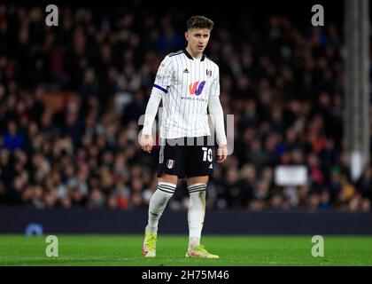 Craven Cottage, Fulham, Londres, Royaume-Uni.20 novembre 2021.EFL Championship football, Fulham versus Barnsley; Tom Cairney of Fulham Credit: Action plus Sports/Alamy Live News Banque D'Images